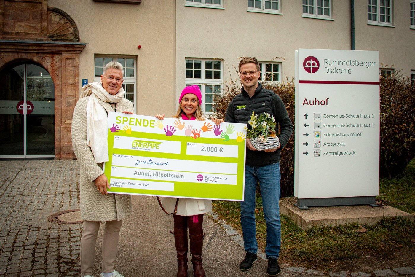 ENERPIPE überreicht Spende an Auhof Hilpoltstein