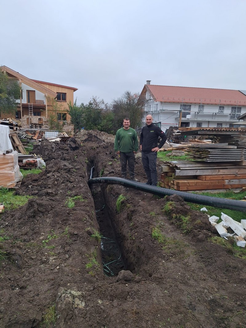 Rohrgraben bei Nahwärmenetz in Ginsham von ENERPPIPE