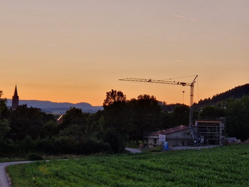 Bastheim: Bau des Heizhauses für Nahwärme